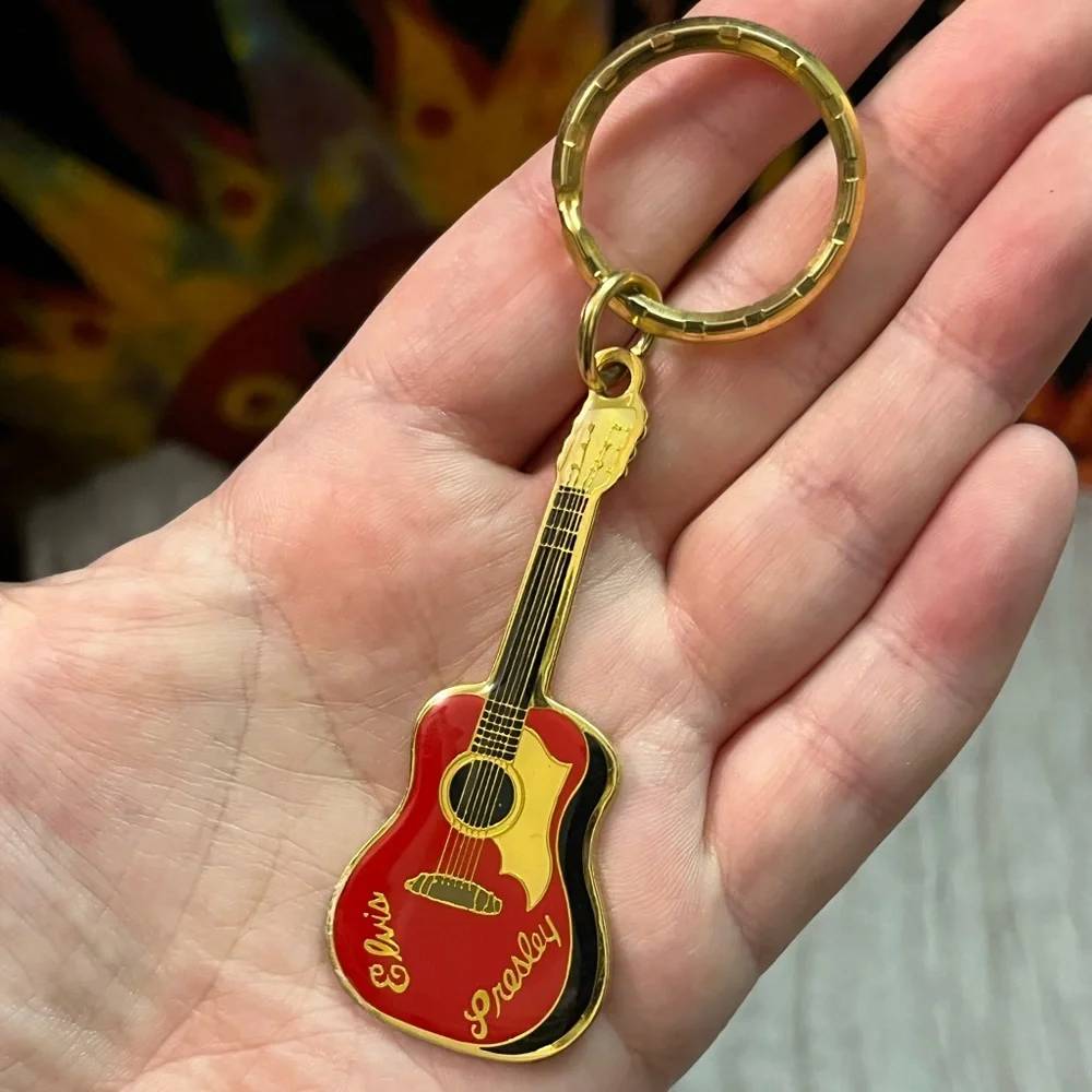 VTG Retro Elvis Presley Guitar Red Enamel Gold Tone Metal Keychain